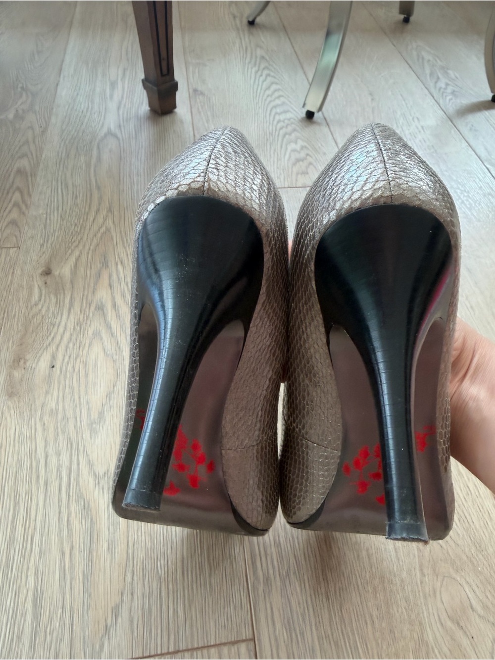 Metallic Peep-Toe High Heels in Metallic Taupe\Gray - Picture 10 of 15
